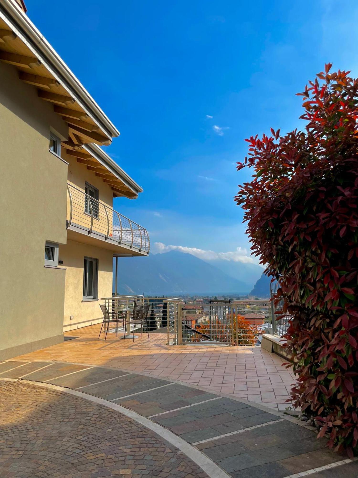 View & Chill Apartment Riva del Garda Buitenkant foto
